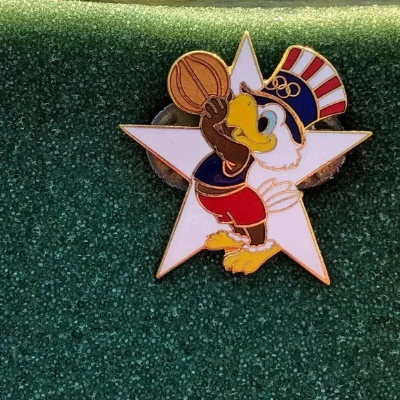 1984 Olympic Basketball Pin set - Picture 4 of 5